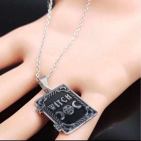 Triple Moon Witch Crescent moons Spell Book Pentagram Silver Necklace Jewelry - Picture 7 of 8
